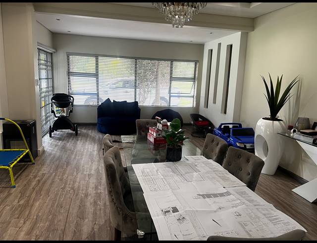 4 BEDROOM FREEHOLD FOR SALE IN KAMEELDRIFT EAST